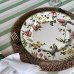 A estampa da toalha pode ser o começo de uma mesa bem composta