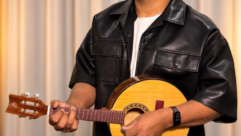 Thiago Cordeiro apresenta homenagem ao Raça Negra no Teatro Arthur Azevedo