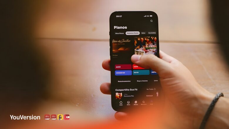 Ansiedade, esperança e cura: YouVersion revela o que os brasileiros estão buscando na Bíblia este ano