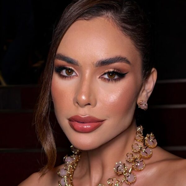 Giovanna Veríssimo representa Herreira Joias no Miss Brasil Beleza Internacional