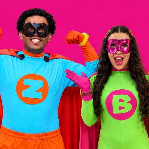 ZÉZIIN e Beatriz Borgueti criam jogo eletrônico para ampliar a experiência de “GAME OVER” e conectam música à cultura gamer