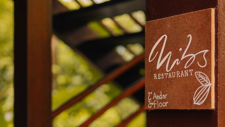 Em Itacaré, restaurante aposta no chocolate em pratos salgados e anuncia chegada de novo chef
