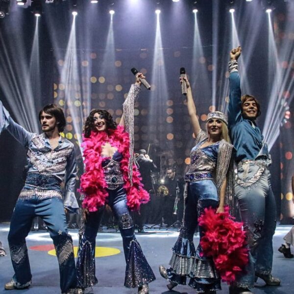 “Abba Experience” faz apresentações na Ilha do Governador e em Nova Iguaçu