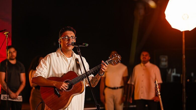 José Wellington lança o álbum “Vem Marcar (Ao Vivo)” e o videoclipe de “A Ti Seja a Glória”