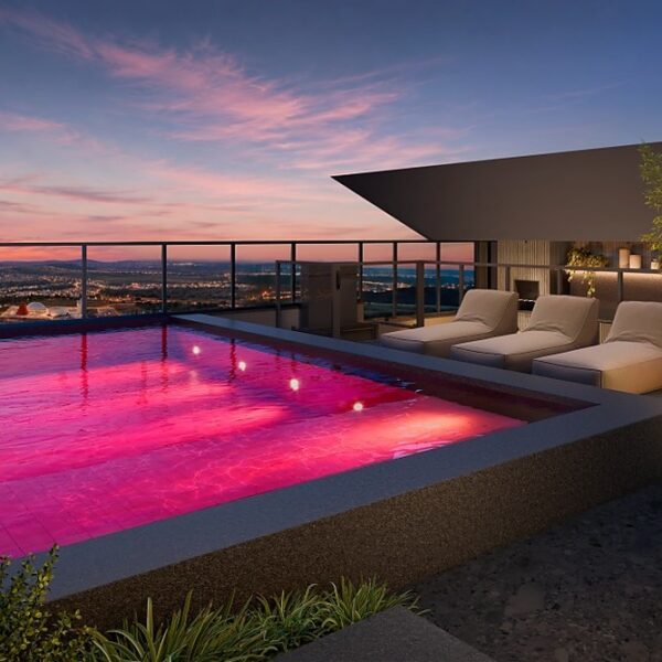 Piscinas coloridas transformam áreas de lazer em experiências de arquitetura em Goiânia
