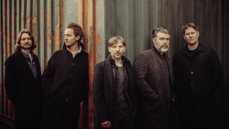 Editors lança o seu oitavo álbum de estúdio, ‘Surface, Echo & Sound’