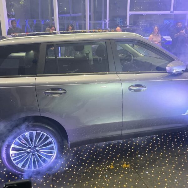 Com preço especial de R$ 159.990, Jaecoo 5 supera meta com mais de 10 unidades vendidas na estreia da Kazza Motors, em Salvador