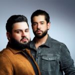 Dois cantores, dezenas de histórias: Dom Vitor & Vinícius celebram o Dia do Compositor falando sobre as canções que ajudaram a construir suas trajetórias